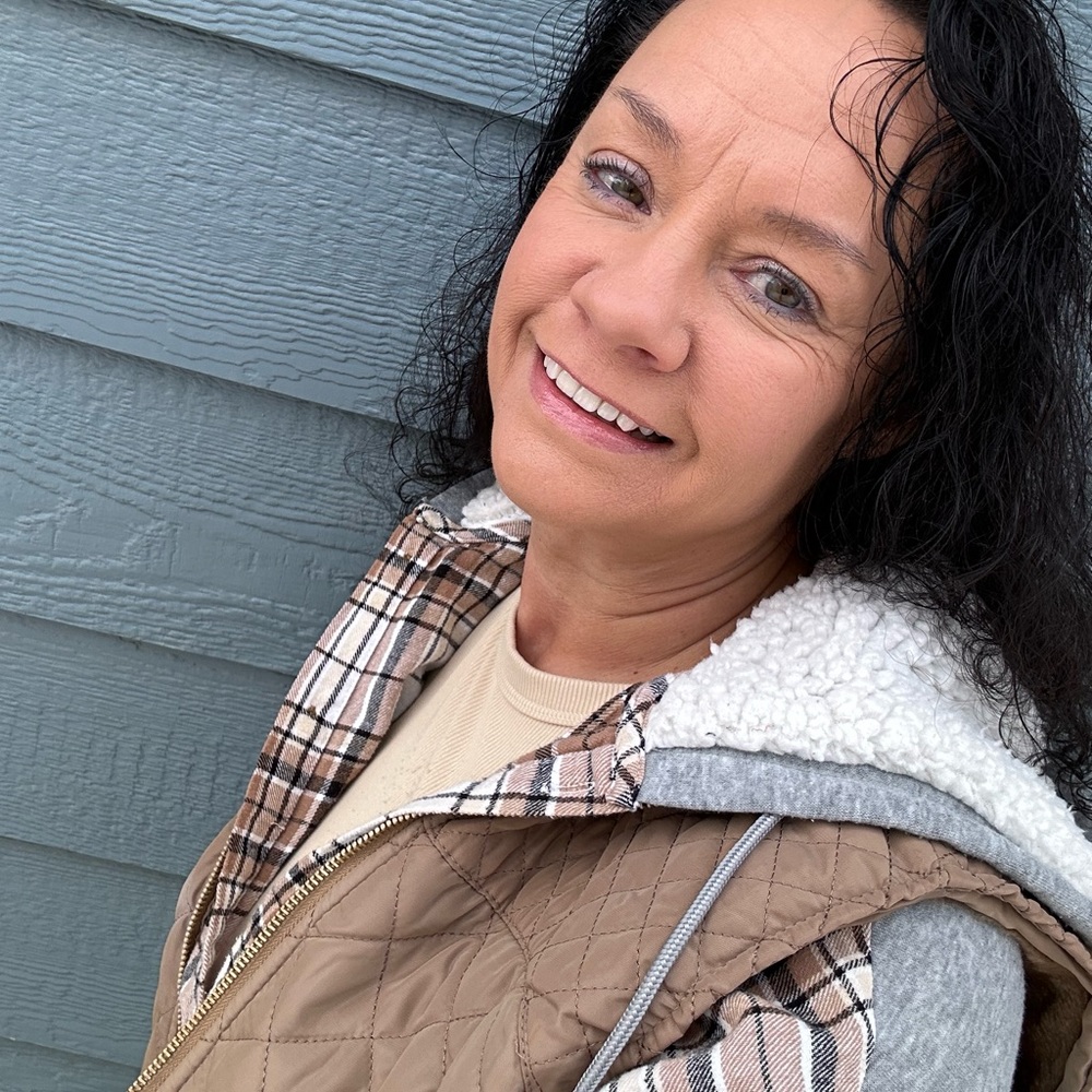 Meet your Posher, Gayle